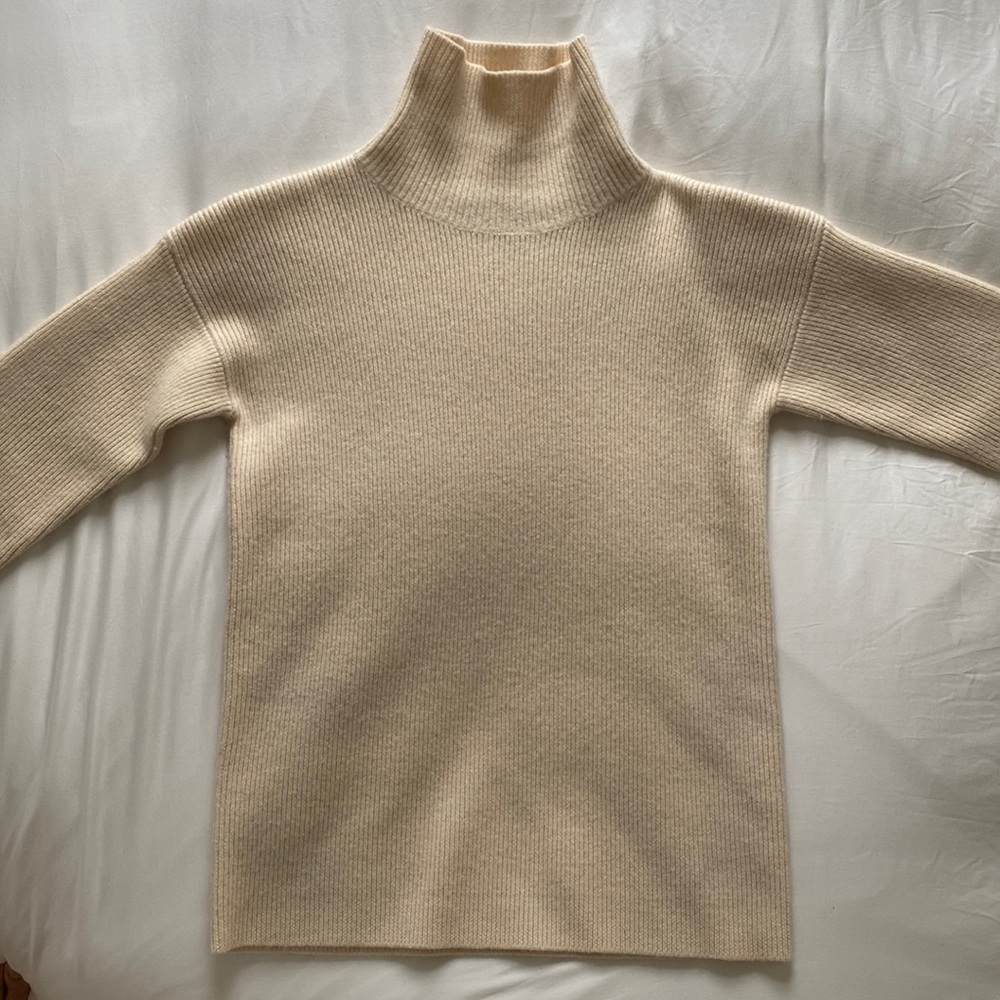 SIES MARJAN TURTLENECK IN IVORY